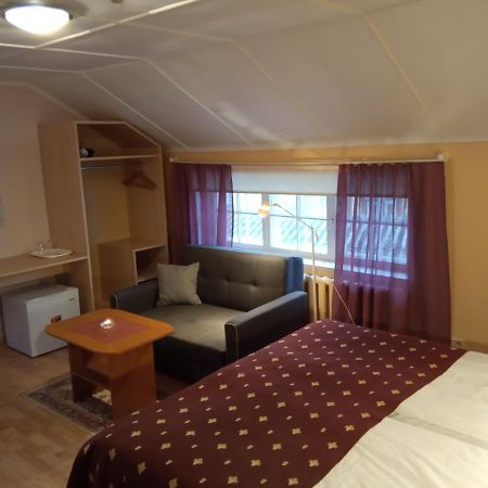 Repo Hotel Kuressaare Exterior foto